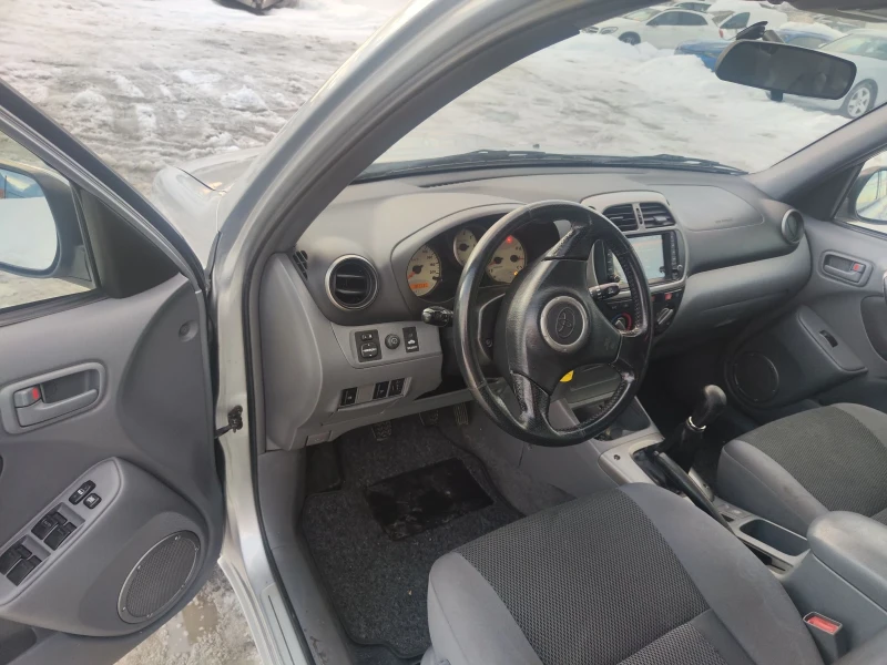 Toyota Rav4 2.0 D4D KLIMA ITALIA, снимка 10 - Автомобили и джипове - 48797407