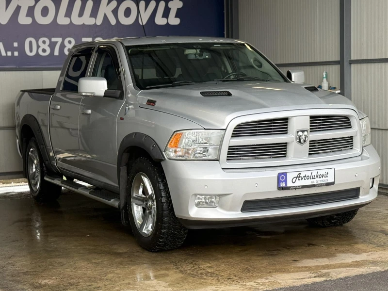 Dodge RAM 1500  5.7 HEMI V8, снимка 2 - Автомобили и джипове - 49494624