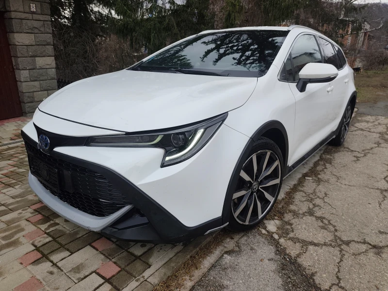 Toyota Corolla TREK 2.0 Хибрид 184к.с 09.2022г