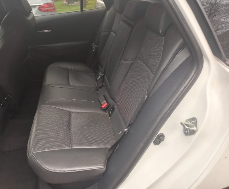 Toyota Corolla TREK 2.0 Хибрид 184к.с 09.2022г, снимка 10 - Автомобили и джипове - 52119066