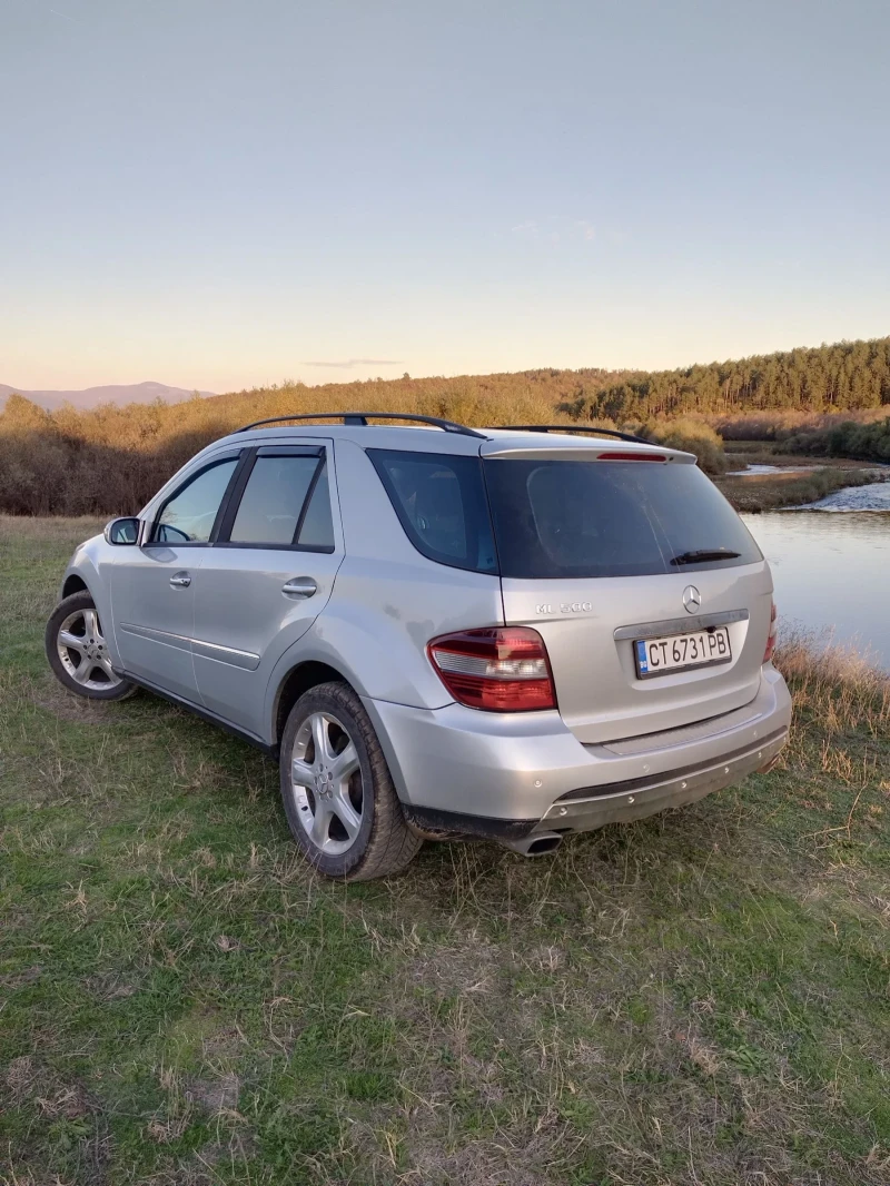 Mercedes-Benz ML 500, снимка 4 - Автомобили и джипове - 52704412