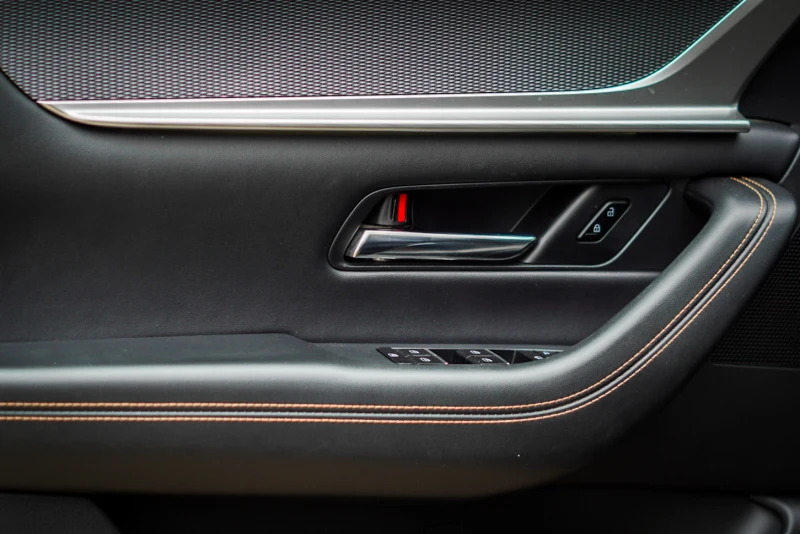 Mazda CX-60 Такуми плюс, снимка 11 - Автомобили и джипове - 53066474