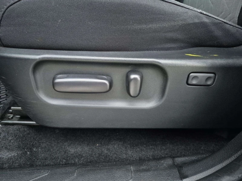 Toyota Tacoma * SR5 * CARFAX * БЕЗ ПЪРВОНАЧАЛНА ВНОСКА, снимка 12 - Автомобили и джипове - 53088066