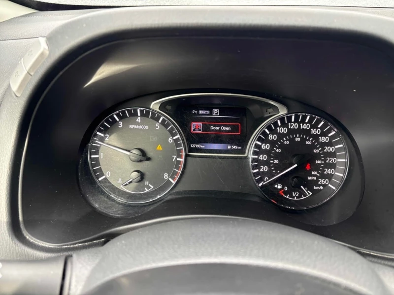 Nissan Pathfinder * 4WD 4dr * CARFAX * БЕЗ ПЪРВОНАЧАЛНА ВНОСКА, снимка 8 - Автомобили и джипове - 53459869