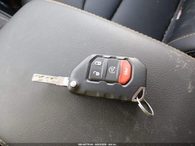 Jeep Wrangler SAHARA 4X4* КОЖА* ГОЛЯМА НАВИГАЦИЯ, снимка 11 - Автомобили и джипове - 55033173