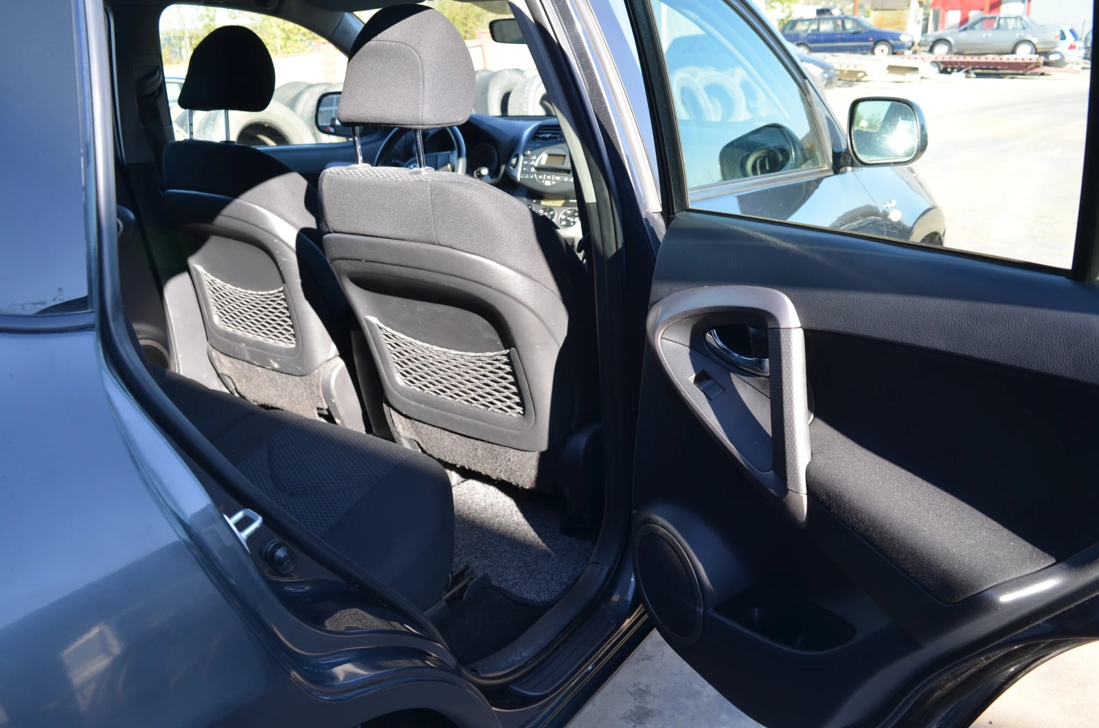 Toyota Rav4 2.2 D4D | Mobile.bg — изображение 12