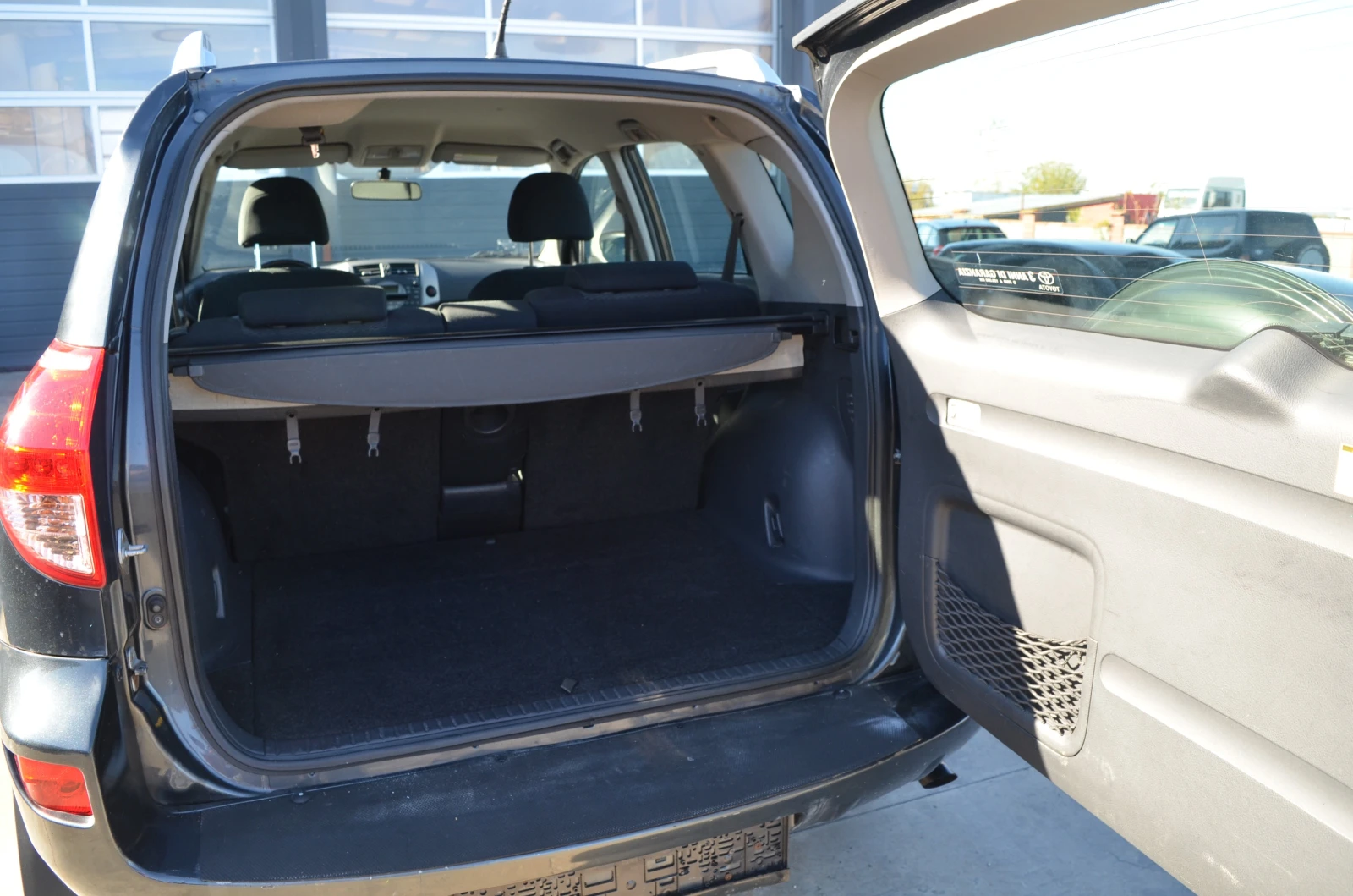 Toyota Rav4 2.2 D4D | Mobile.bg — изображение 10