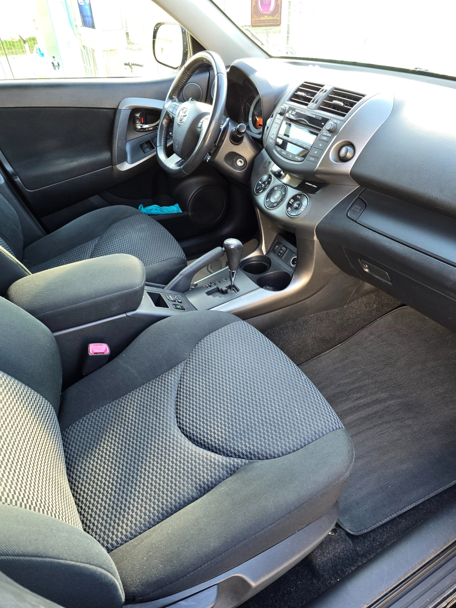 Toyota Rav4 2.0 VVTI, снимка 10 - Автомобили и джипове - 53817723