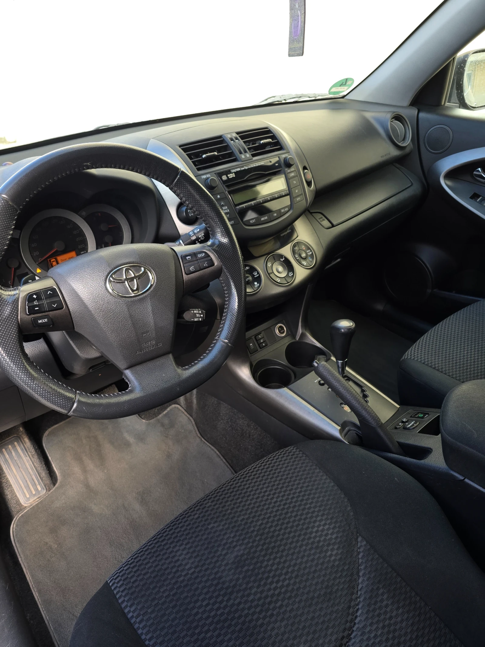 Toyota Rav4 2.0 VVTI, снимка 17 - Автомобили и джипове - 53817723