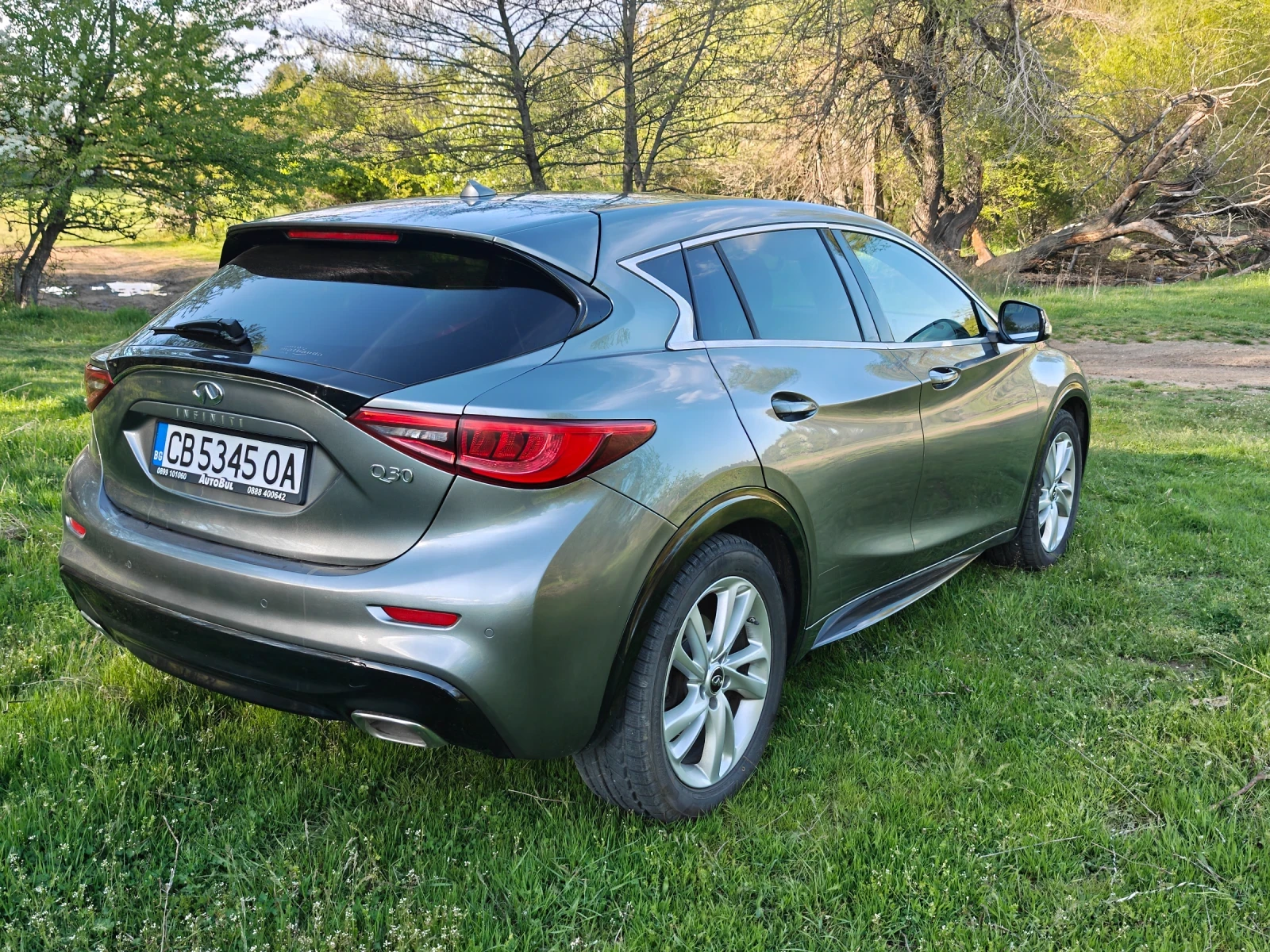 Infiniti Q30, снимка 7 - Автомобили и джипове - 54305682