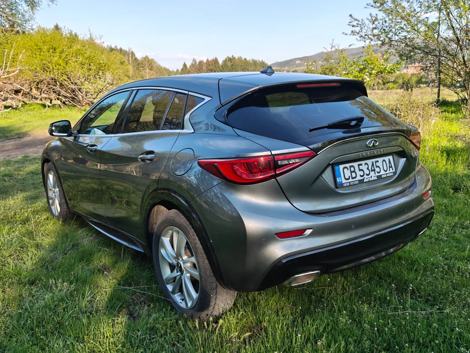 Infiniti Q30, снимка 6 - Автомобили и джипове - 54305682