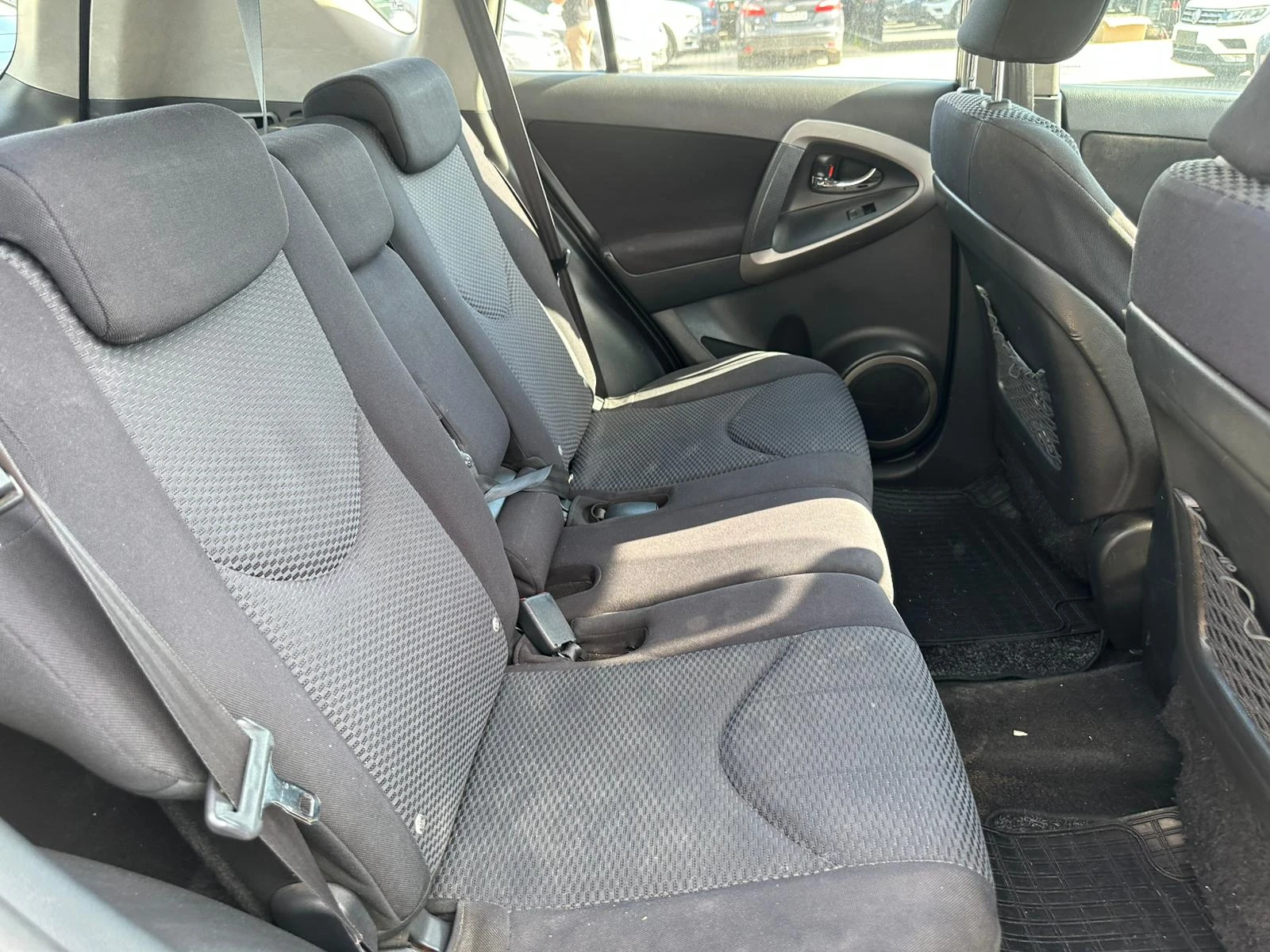 Toyota Rav4 / 2.2D / 136HP / ЗА ДЮЗА /, снимка 10 - Автомобили и джипове - 54643479