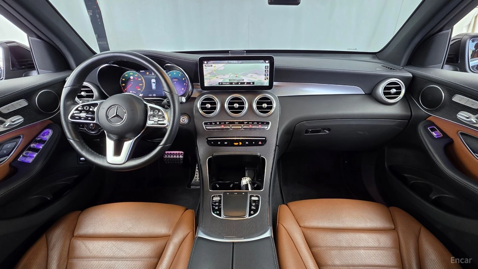 Mercedes-Benz GLC 300 4MATIC/DIGITAL/HEAD-UP/PANOROOF/DRIVE-ASSISTS, снимка 6 - Автомобили и джипове - 55421959