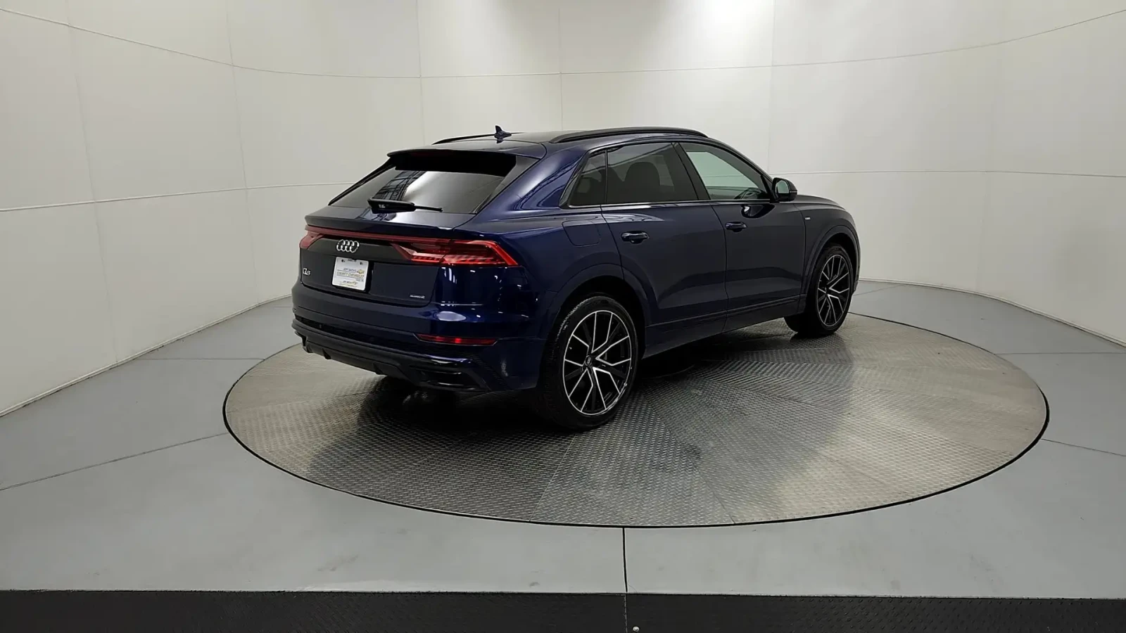 Audi Q8 PROGRESSIV, снимка 8 - Автомобили и джипове - 55799718