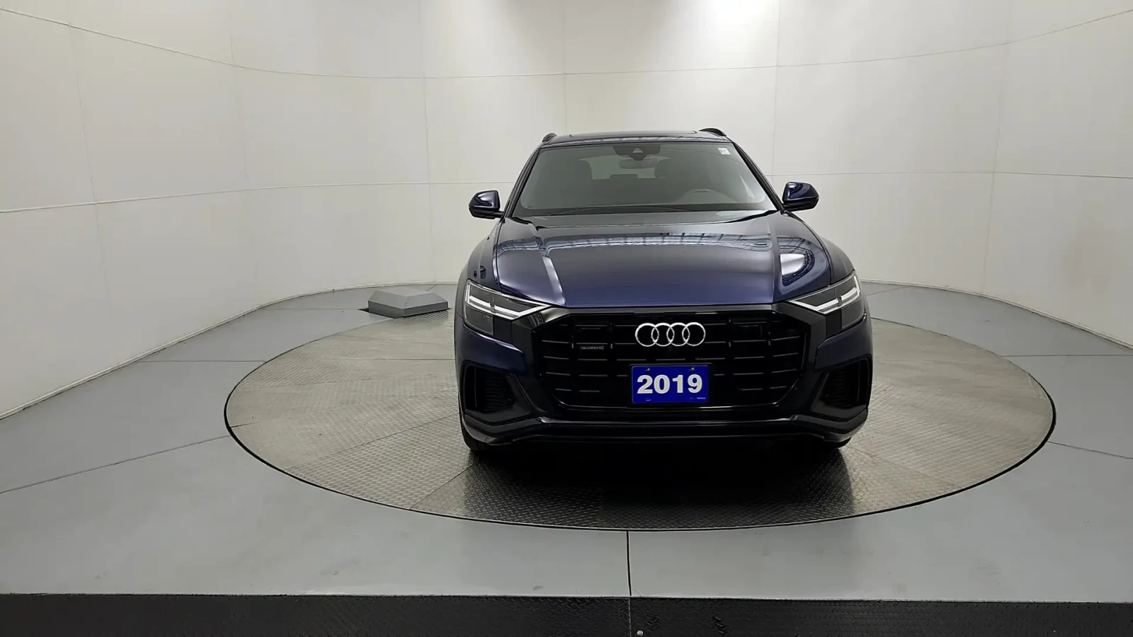 Audi Q8 PROGRESSIV, снимка 4 - Автомобили и джипове - 55799718