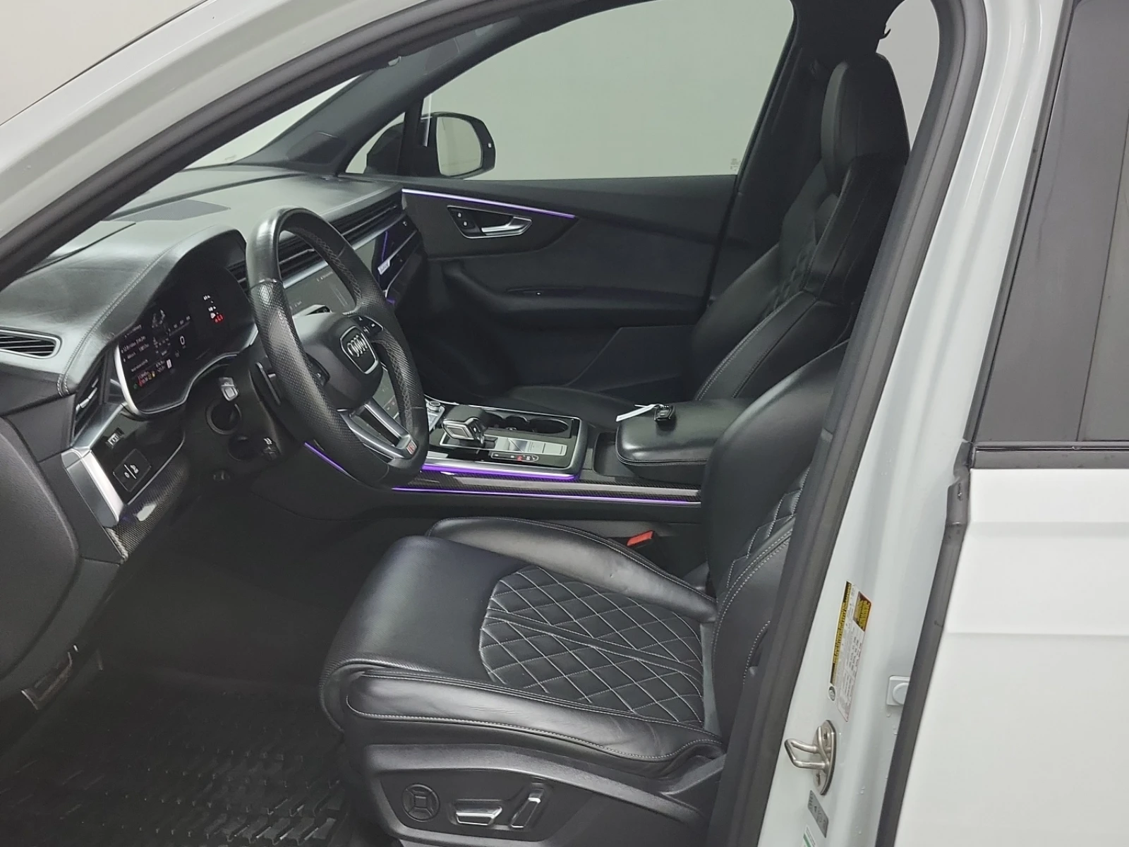 Audi SQ7 PREMIUM+ * ПАНО* ОБДУХ* ДИСТРОНИК, снимка 6 - Автомобили и джипове - 55929378