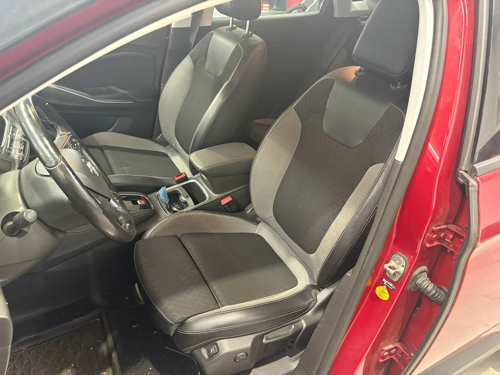 Opel Grandland X 1.6D | EAT8 | Innovation, снимка 8 - Автомобили и джипове - 56130017