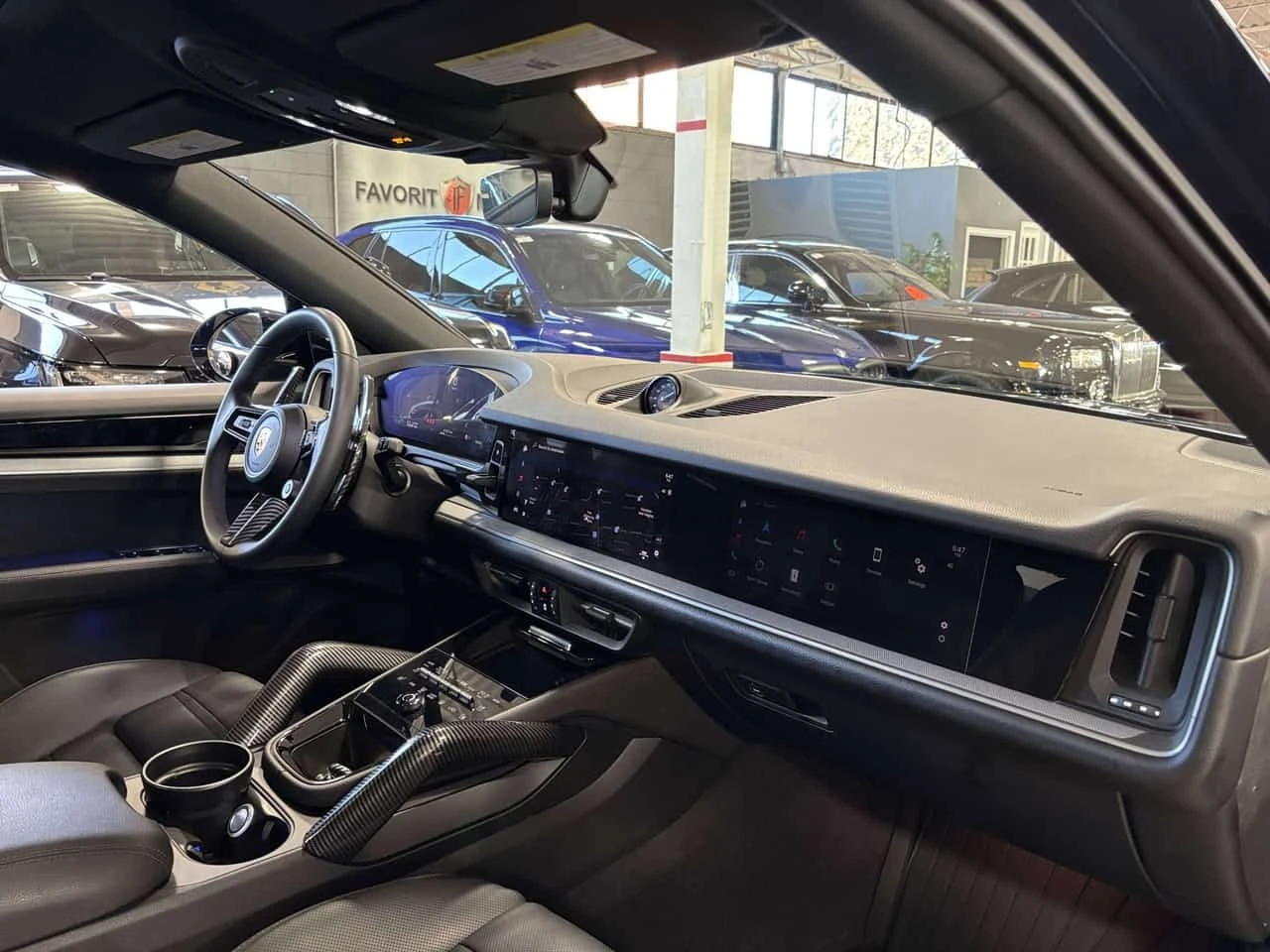 Porsche Cayenne COUPE| AWD| NAV| BOSE| PASSENGER DISPLAY| AMBIENT, снимка 16 - Автомобили и джипове - 56238370