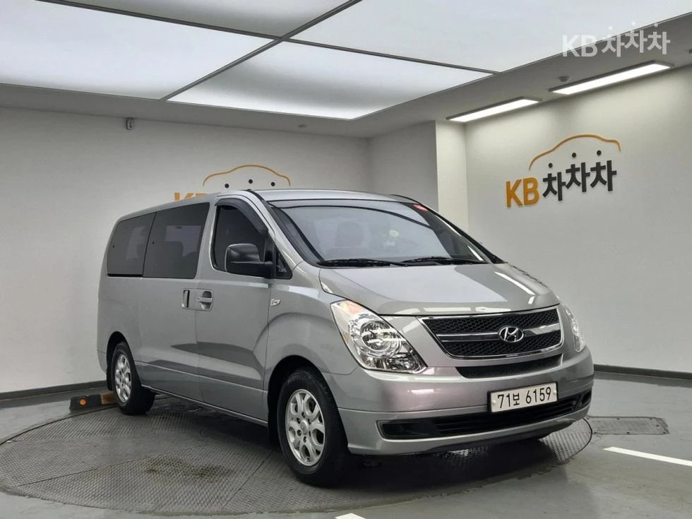 Hyundai H1 11+ 1 CVX Deluxe - изображение 4