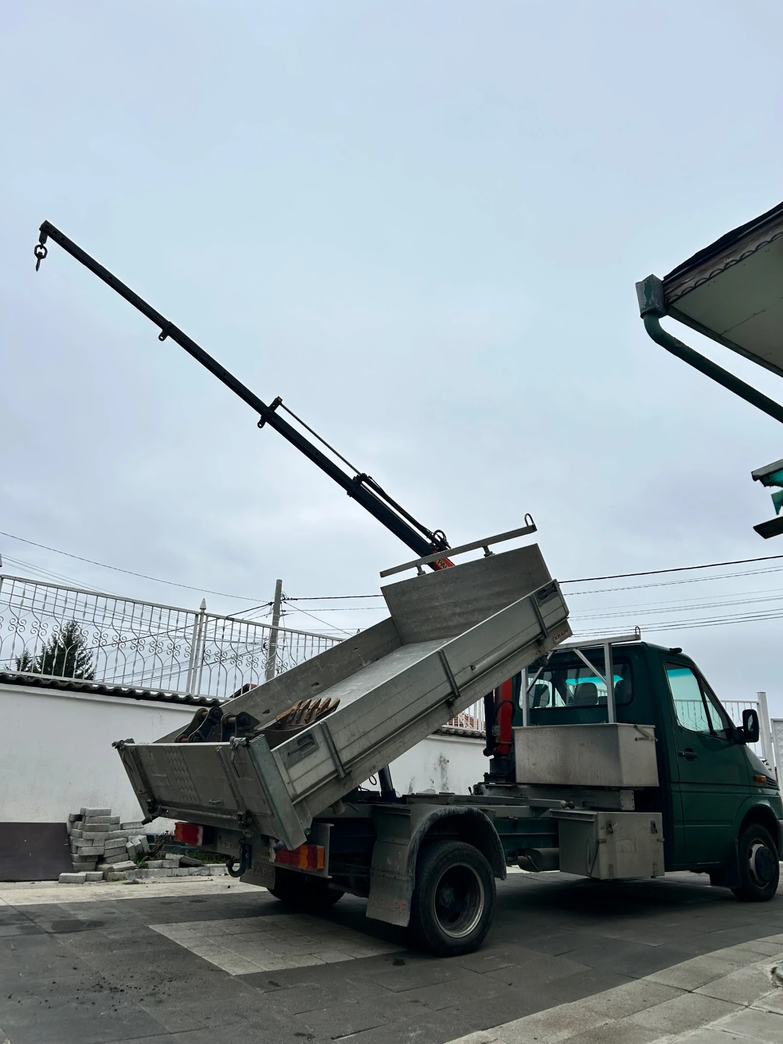 Mercedes-Benz Sprinter 411, снимка 10 - Бусове и автобуси - 54110239