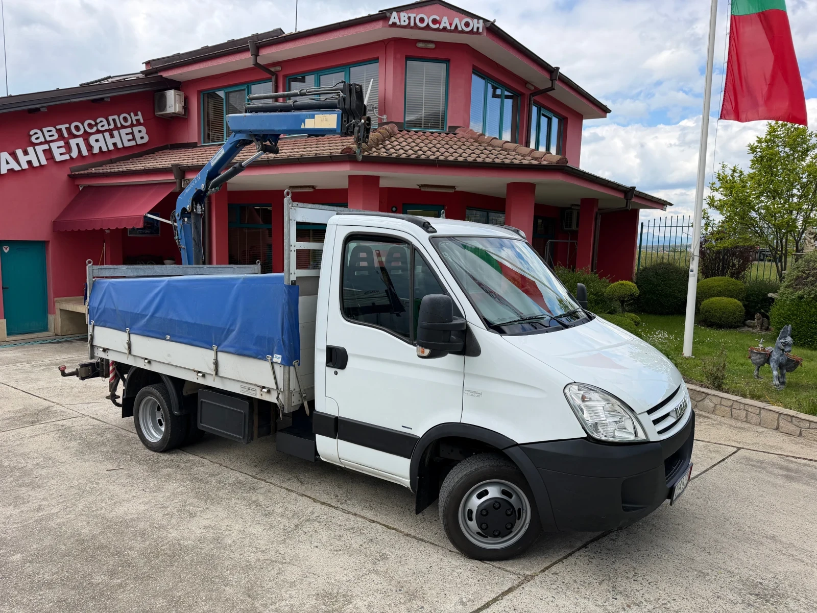 Iveco Daily 3.0HPI* 35C18 + Кран Irontech 40, снимка 2 - Бусове и автобуси - 54341583