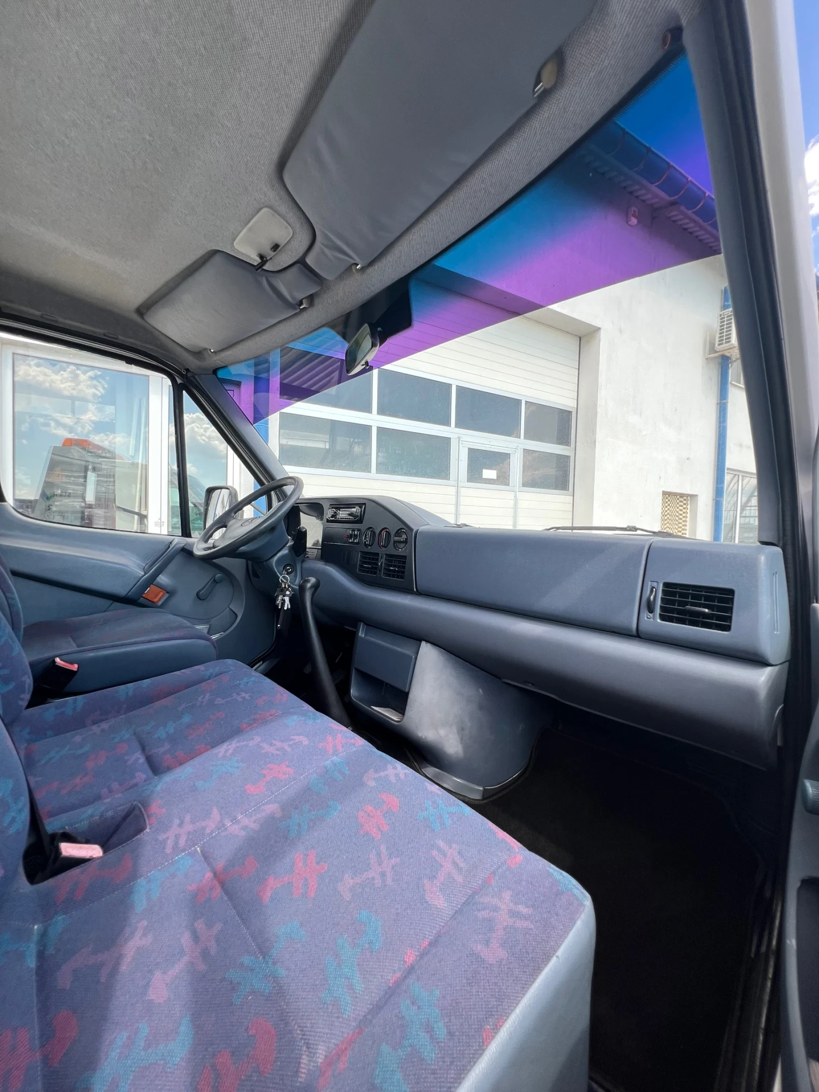 Mercedes-Benz Sprinter 412 До 3.5т - Б категория / Климатик / 5.50м , снимка 16 - Бусове и автобуси - 55940728
