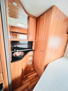 Каравана HYMER / ERIBA NOVA Arctic Line, Luxury A-Class, снимка 12