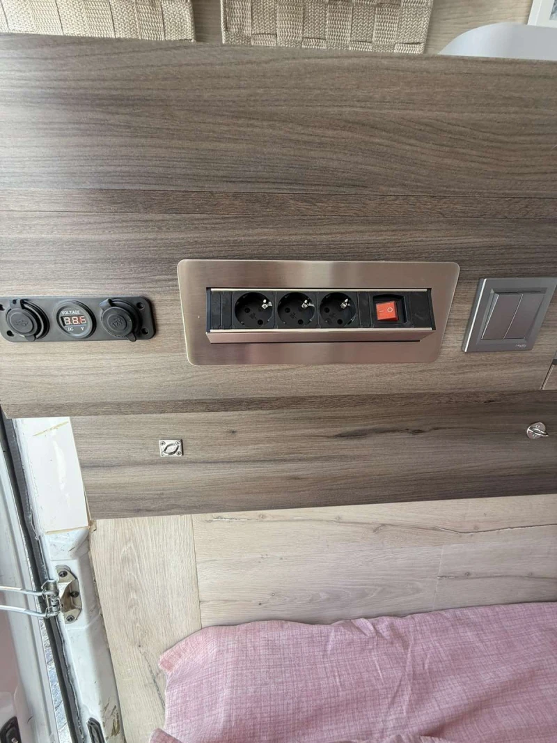 Кемпер Fiat Iveco Daily 35 C 13, снимка 7 - Каравани и кемпери - 51709378