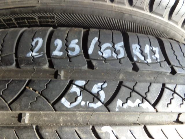 Гуми Всесезонни 225/65R17, снимка 1 - Гуми и джанти - 15828325