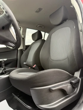 Hyundai I20 1.4I* EURO5B* НОВ ВНОС* БЕЗУПРЕЧЕН* НОВИ ГУМИ* , снимка 13