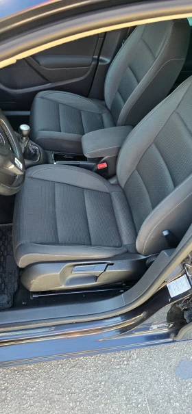VW Golf 2.0 140hp със самопаркиране, снимка 15