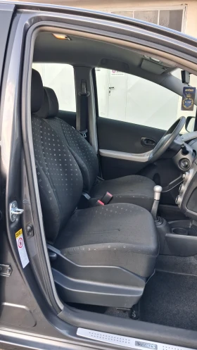 Toyota Yaris 1.3 VVT - I, снимка 8