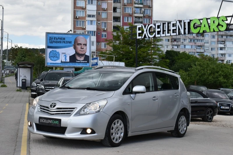 Toyota Corolla verso 2.0D4d* 6+ 1места* 6скорости, снимка 1 - Автомобили и джипове - 45750051