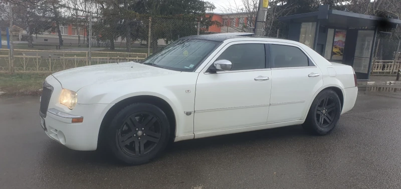 Chrysler 300c 3000, снимка 2 - Автомобили и джипове - 48455817