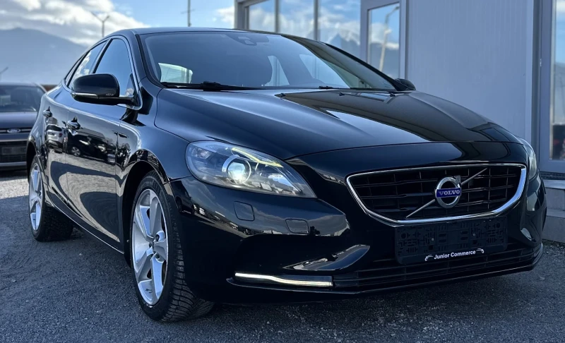 Volvo V40 1.6D-LED-XENON-НАВИГАЦИЯ-FULL-NEW-TOP, снимка 1 - Автомобили и джипове - 48629688