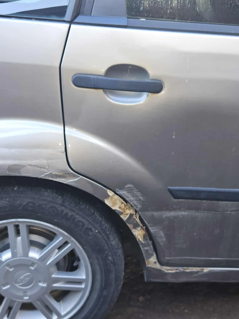 Ford Fiesta, снимка 7 - Автомобили и джипове - 52346041