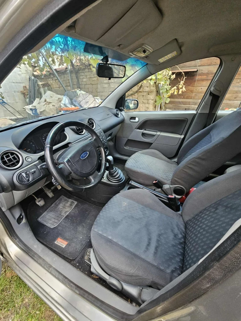 Ford Fiesta, снимка 8 - Автомобили и джипове - 52346041