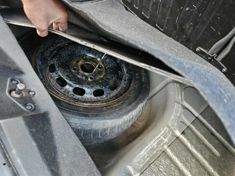 Ford Fiesta, снимка 15 - Автомобили и джипове - 52346041