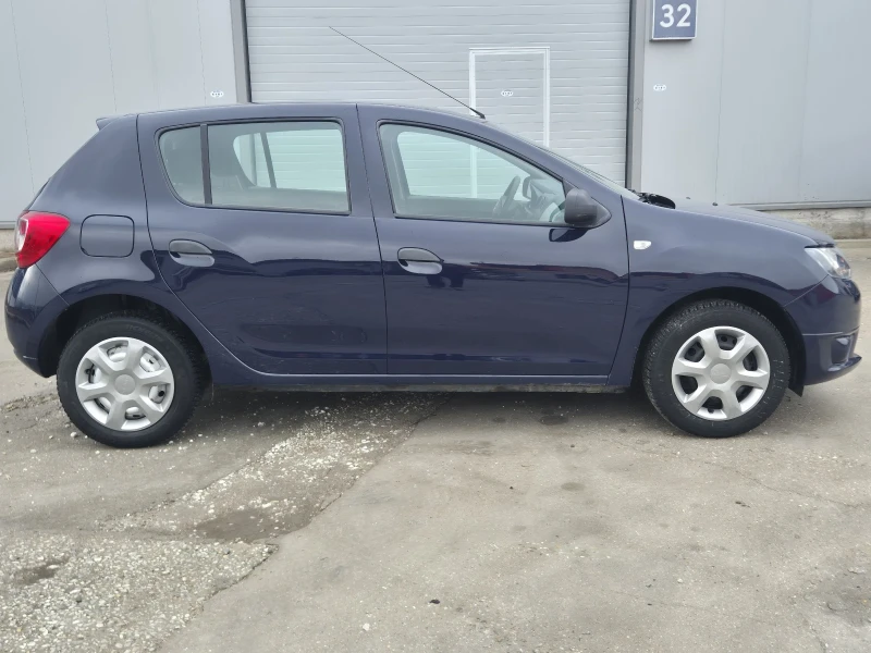 Dacia Sandero 1.2i* серв.* история* , снимка 5 - Автомобили и джипове - 53380502