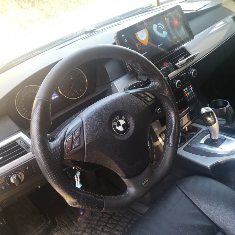 BMW 520, снимка 12 - Автомобили и джипове - 53536620