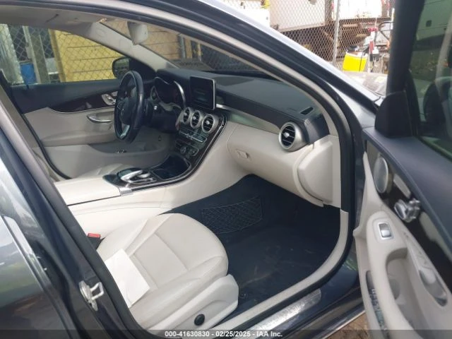 Mercedes-Benz C 300 4MATIC/LUXURY 4MATIC/SPORT 4MATIC - изображение 7