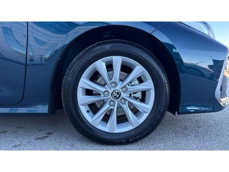 Toyota Corolla 1.5 CVT SDN Executive MY25 - НОВА, снимка 16 - Автомобили и джипове - 53000495