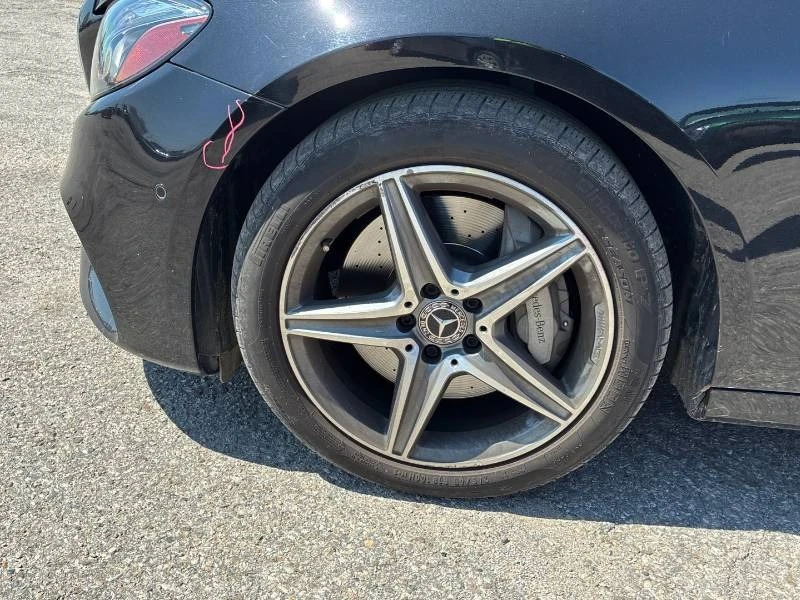 Mercedes-Benz E 300 * 4MATIC * ДИСТРОНИК * 2 КЛЮЧА * CARFAX, снимка 16 - Автомобили и джипове - 55435361