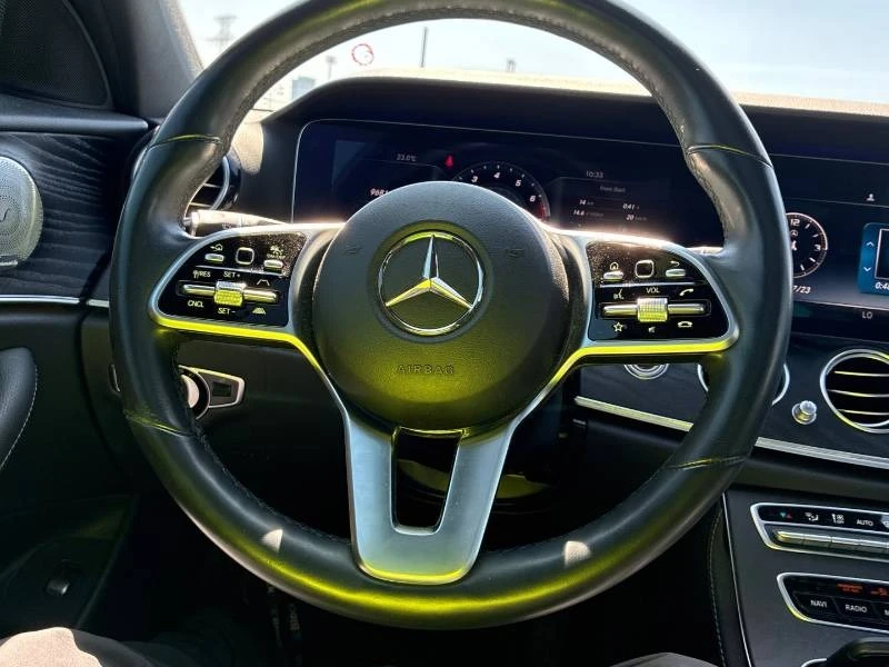 Mercedes-Benz E 300 * 4MATIC * ДИСТРОНИК * 2 КЛЮЧА * CARFAX, снимка 8 - Автомобили и джипове - 55435361