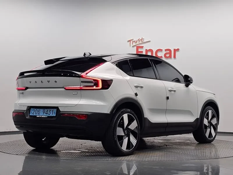 Volvo C40  Recharge Twin Ultimate, снимка 3 - Автомобили и джипове - 56656365
