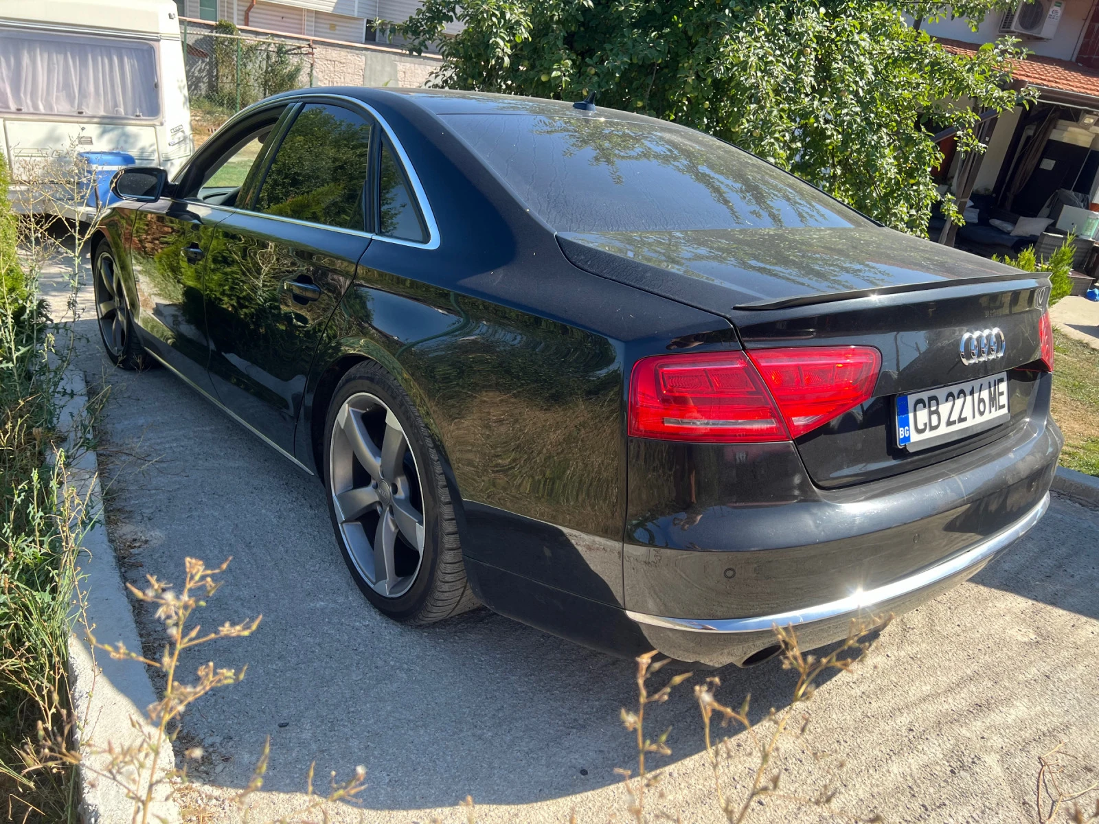 Audi A8 4.2 TDI 351hp - изображение 2