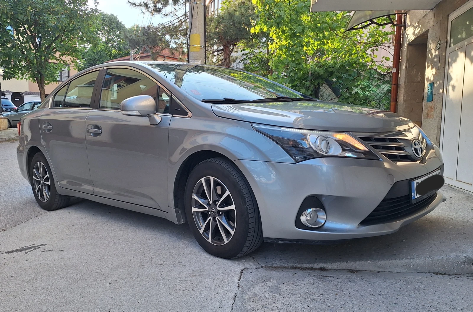 Toyota Avensis 2.0 D4D - изображение 2