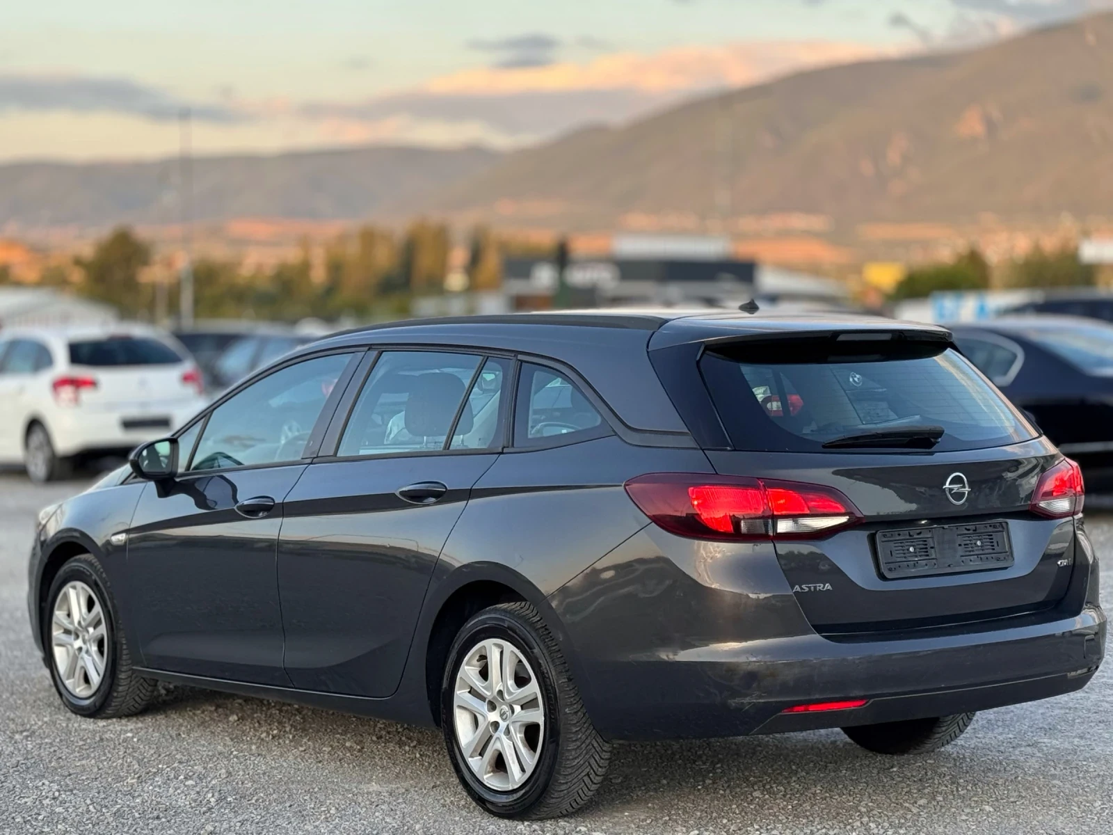 Opel Astra SPORT TOURER - изображение 6
