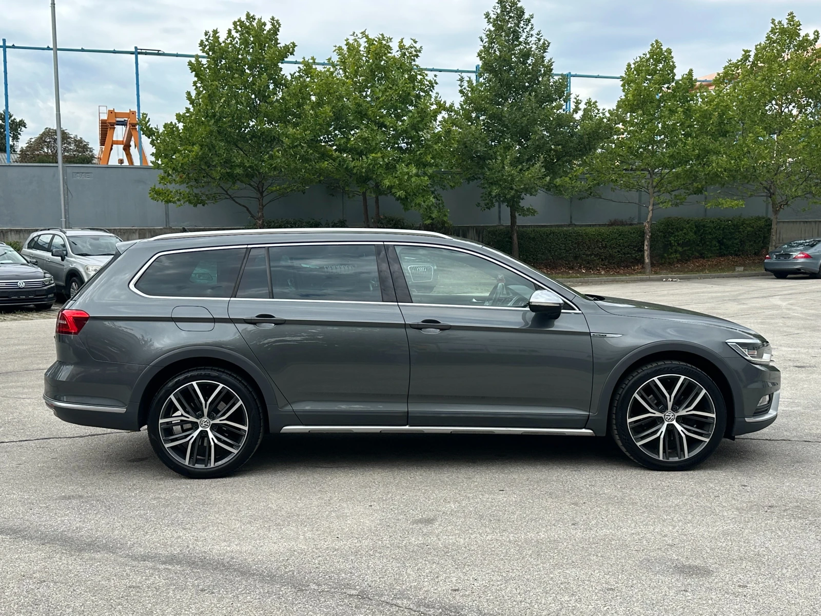 VW Passat Alltrack 2.0d 190 к.с./4х4 - изображение 5