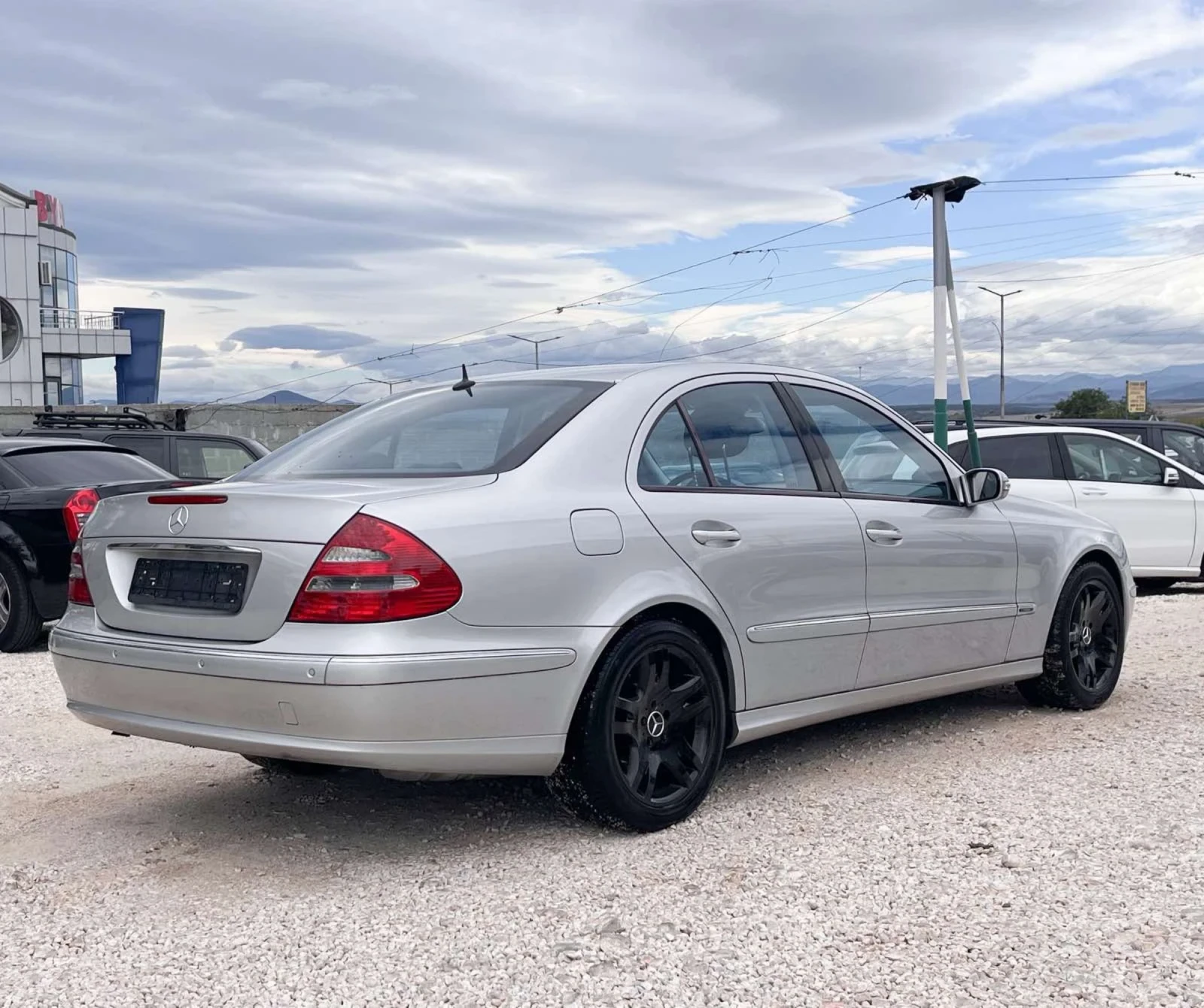 Mercedes-Benz E 270 Avangarde  - изображение 4